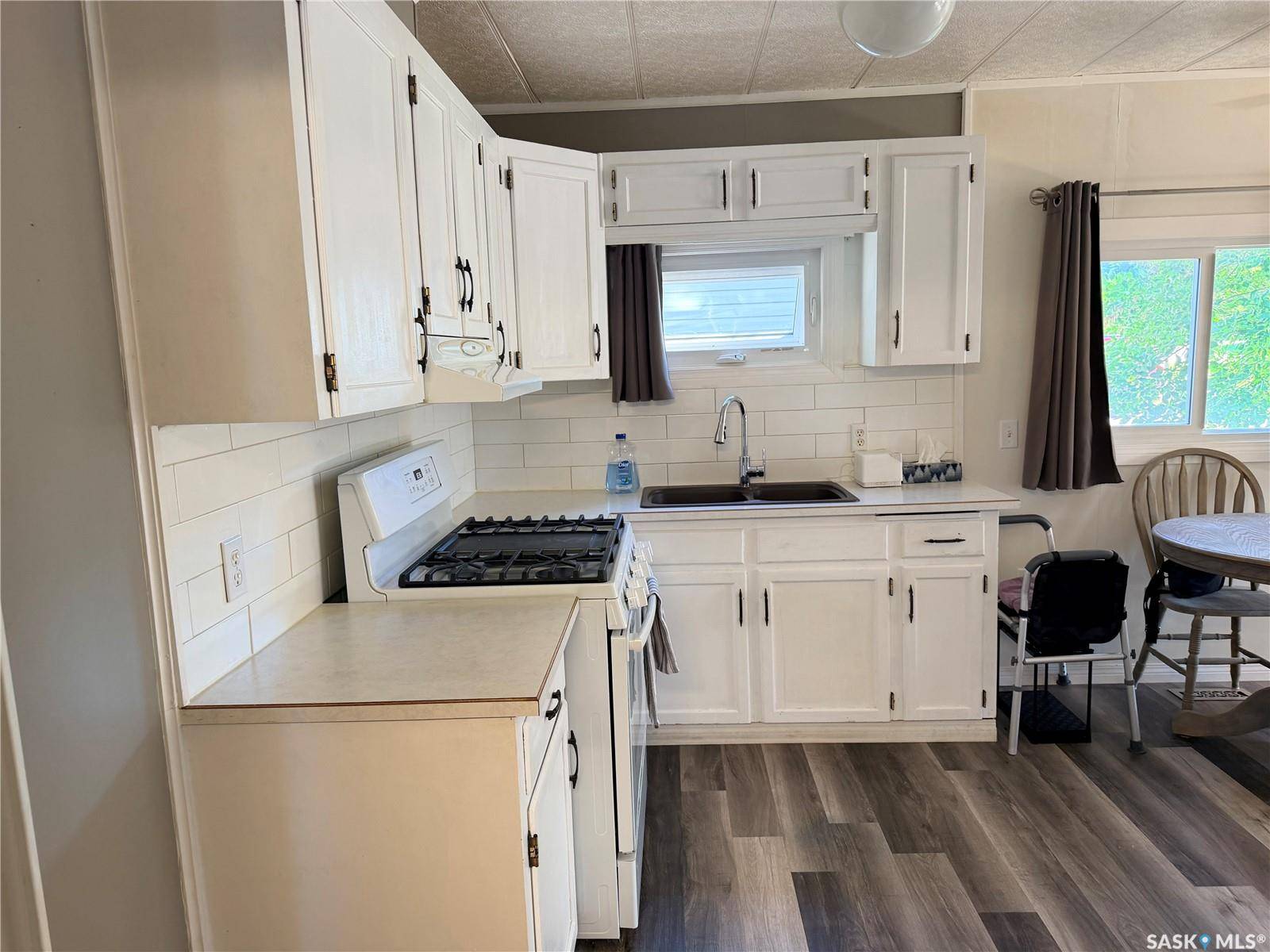 25 Sunrise ESTATES, Assiniboia, SK S0H 0B0