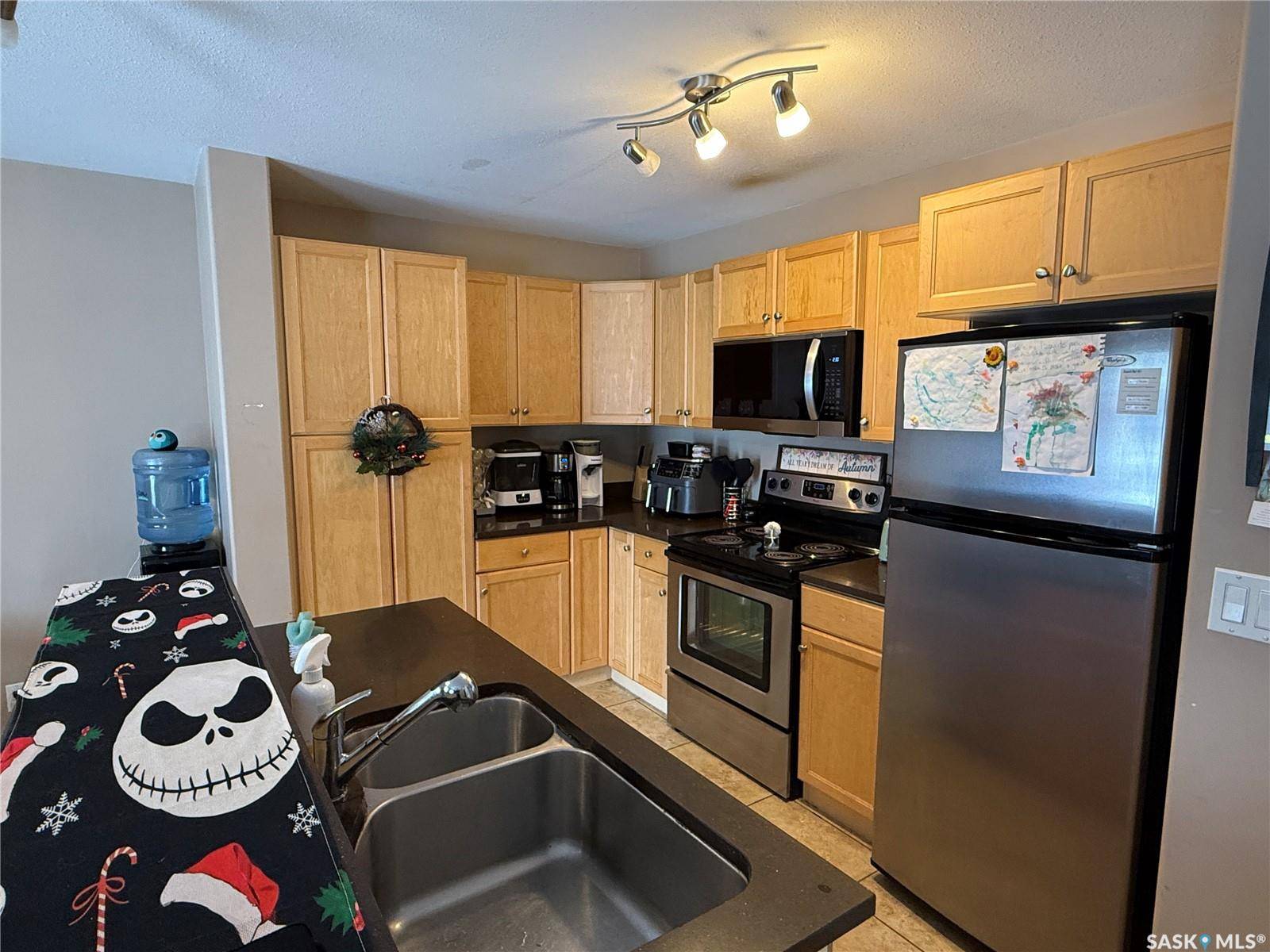 1795 Clark AVENUE #4, Weyburn, SK S4H 3L3