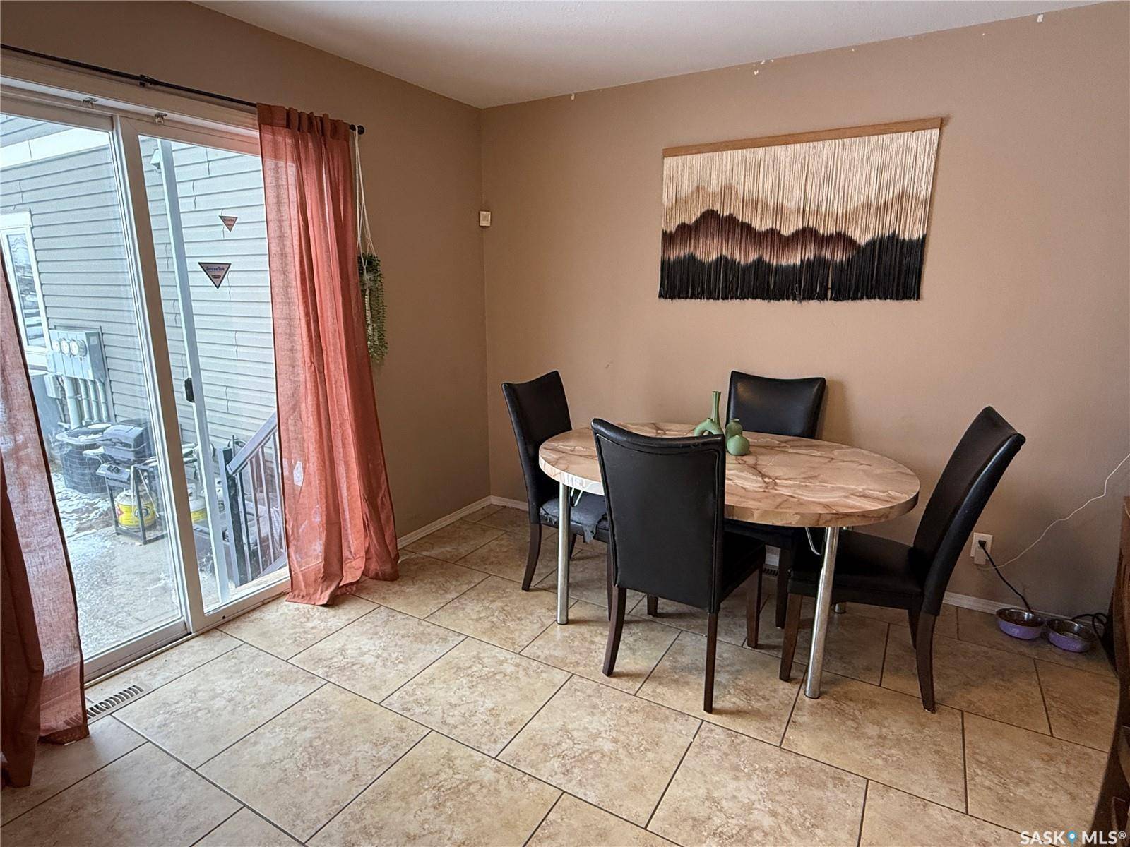 1795 Clark AVENUE #4, Weyburn, SK S4H 3L3