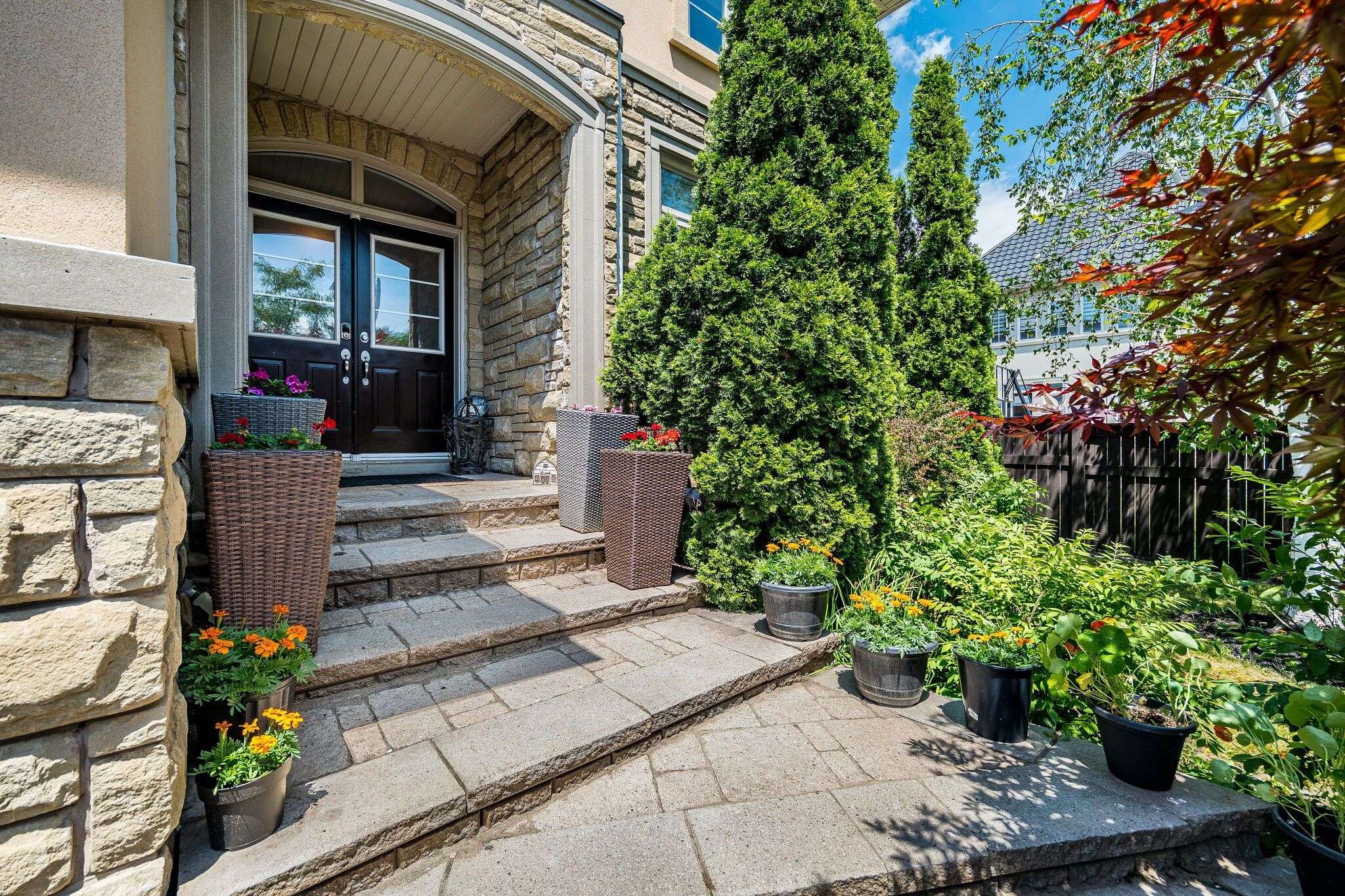 4 Belleville DR, Brampton, ON L6P 1V7