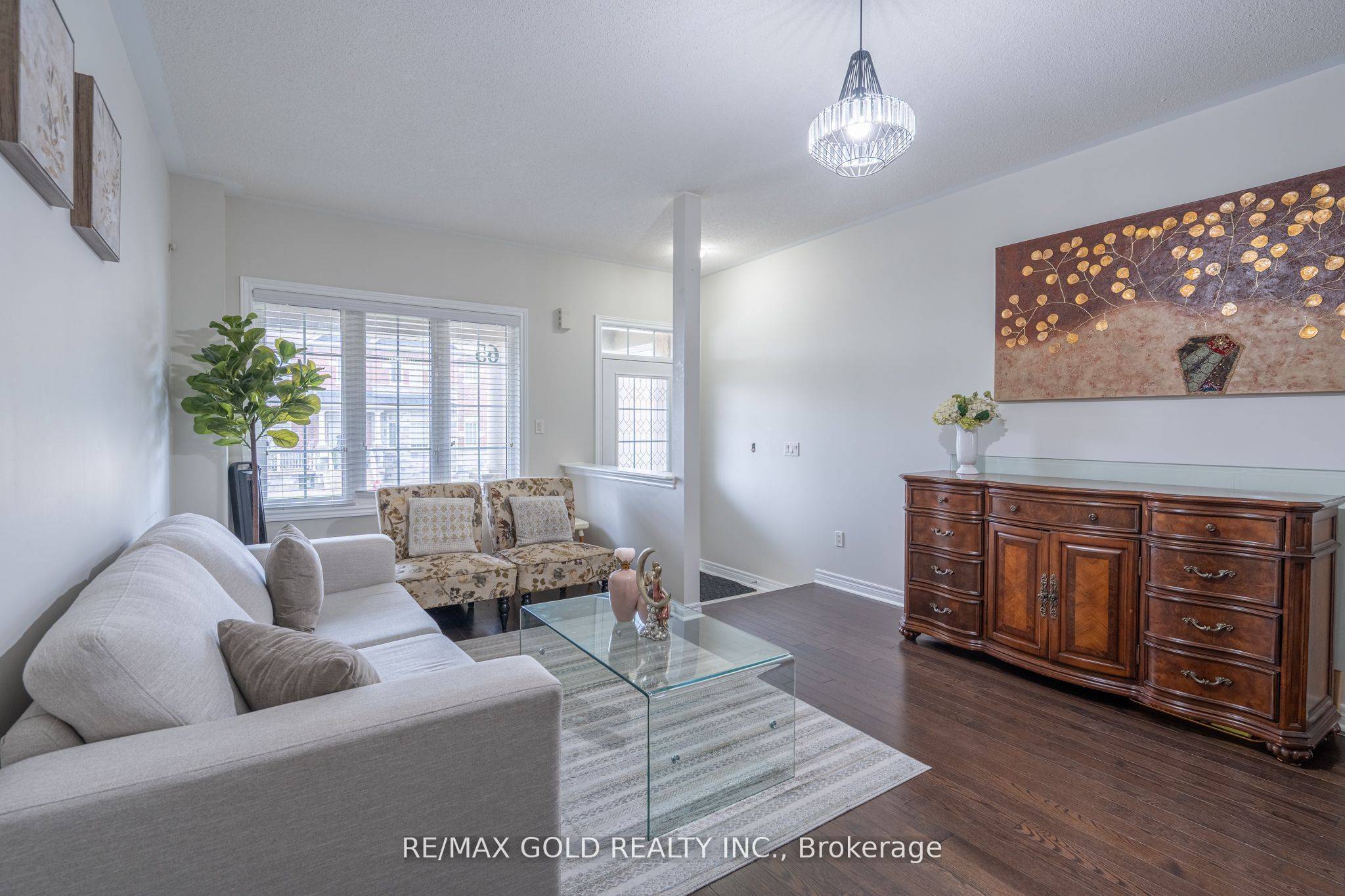 65 Villadowns TRL, Brampton, ON L6R 3Y8