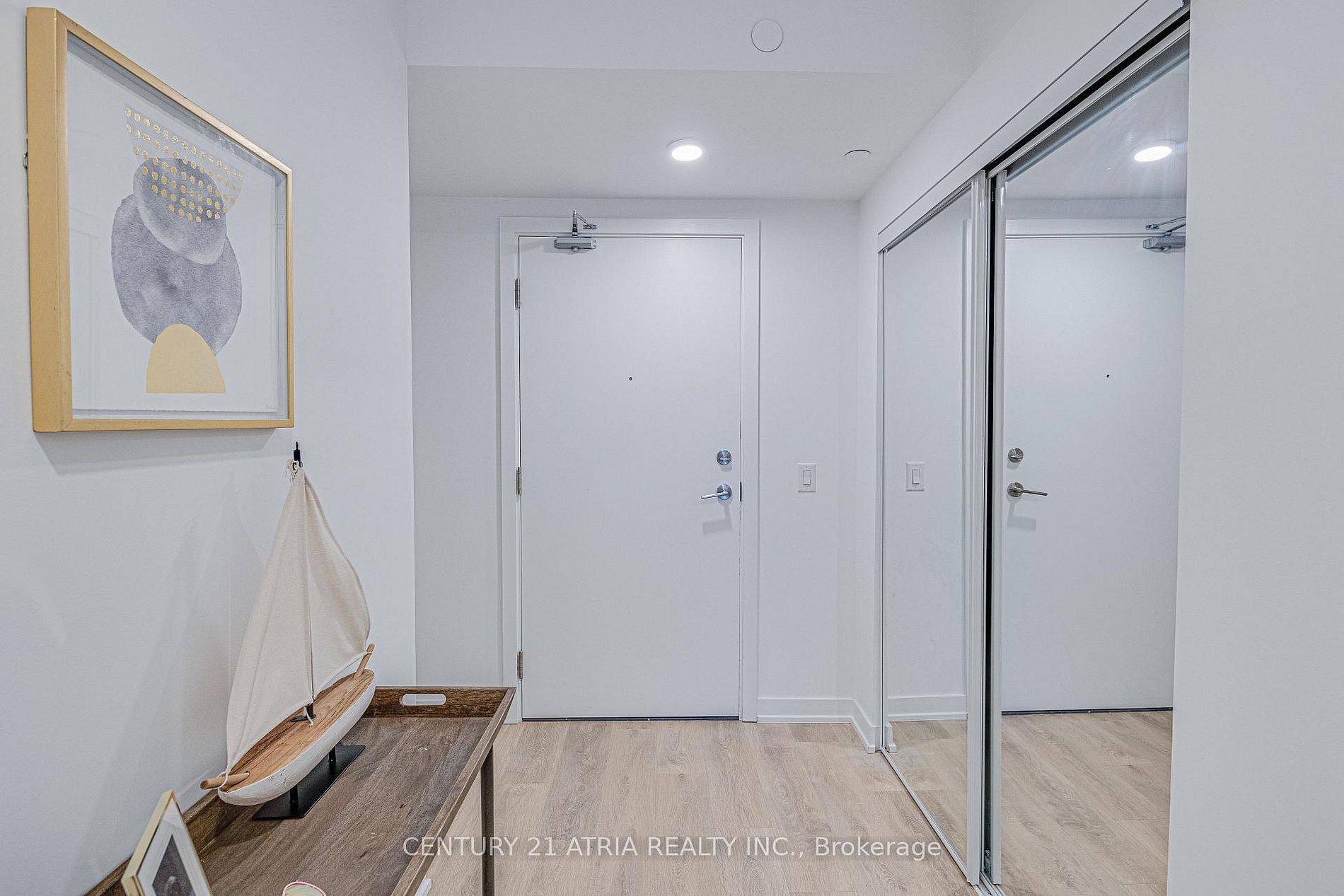 1100 Sheppard AVE W #217, Toronto W05, ON M3K 0E4