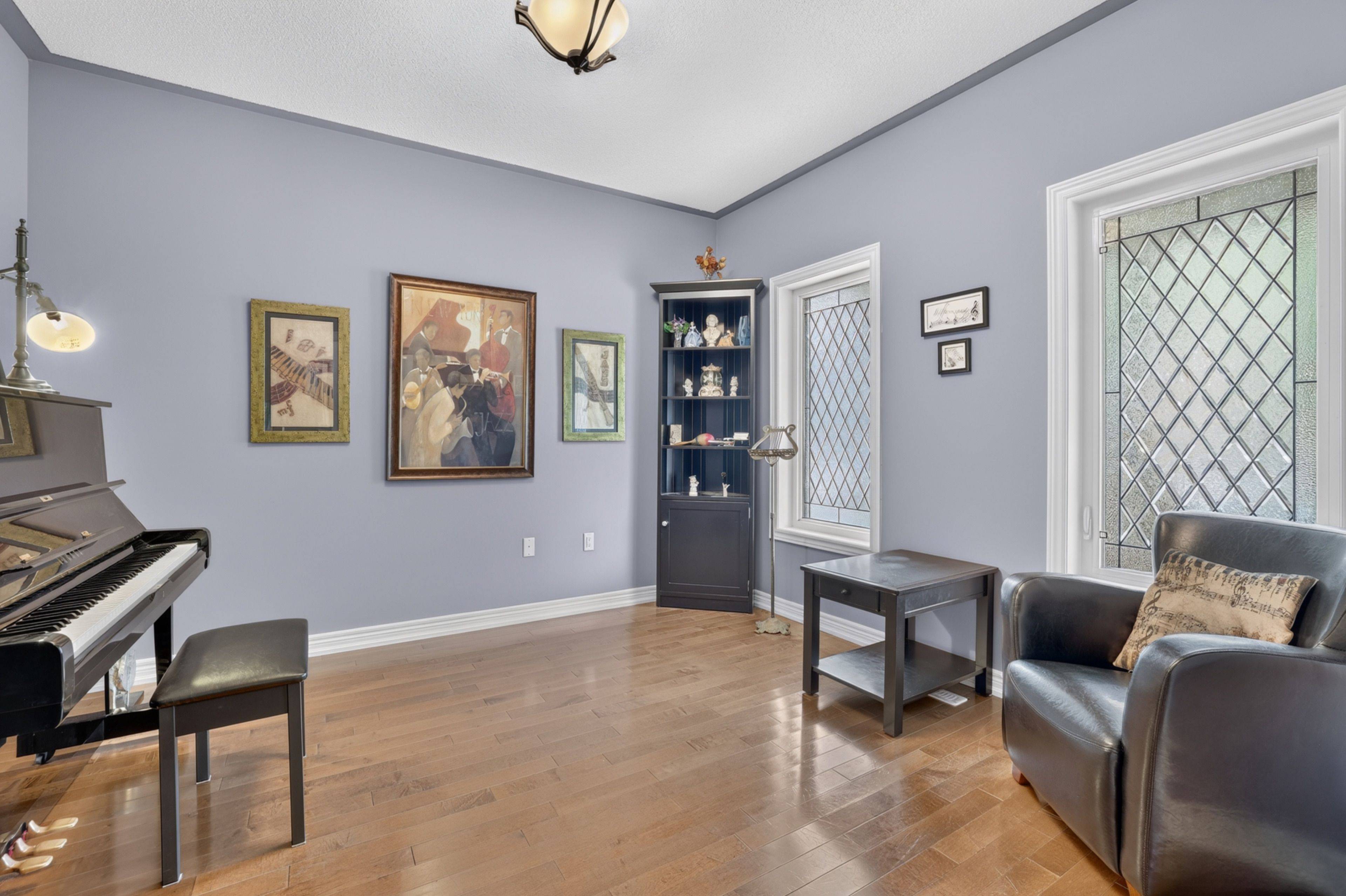 30 Borland CRES, Caledon, ON L7C 3M4