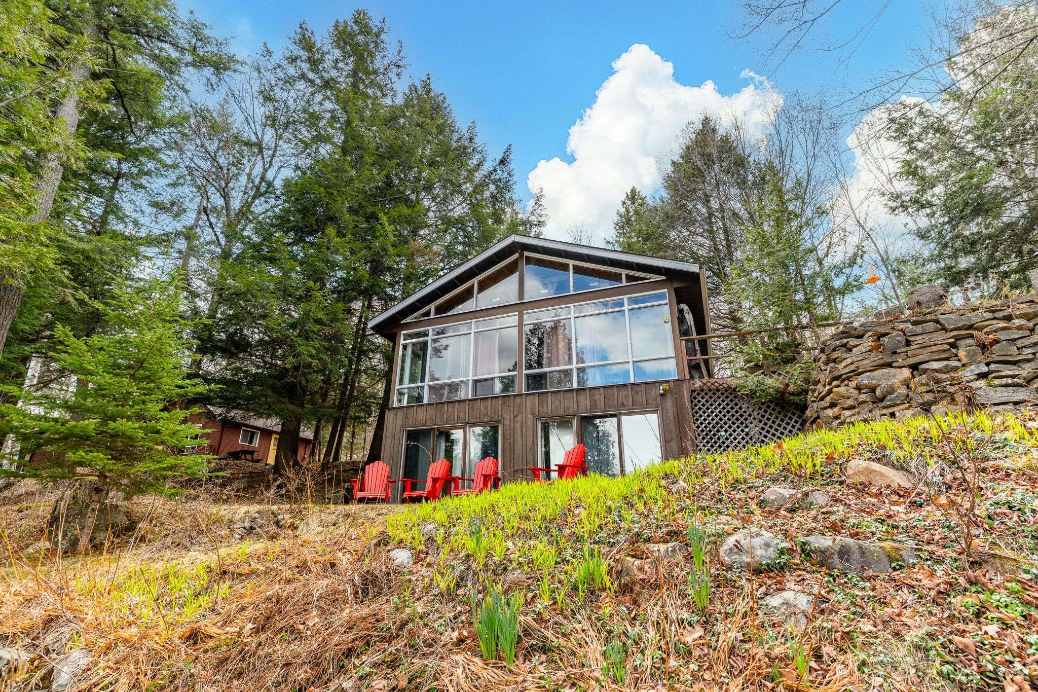 375 Harp Lake RD, Huntsville, ON P1H 2J6