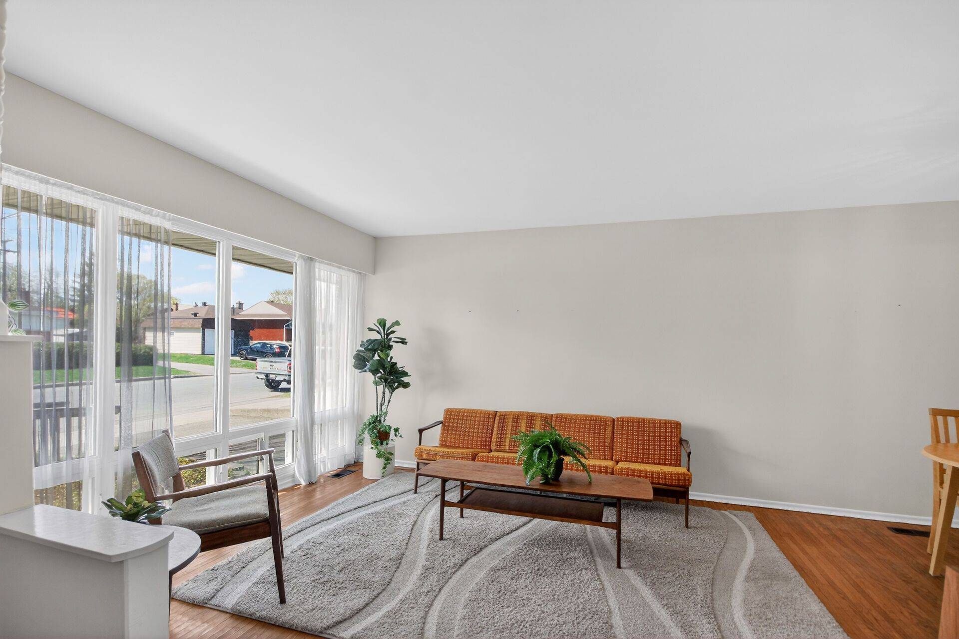 935 Pleasant Park RD, Elmvale Acres And Area, ON K1G 1Z6