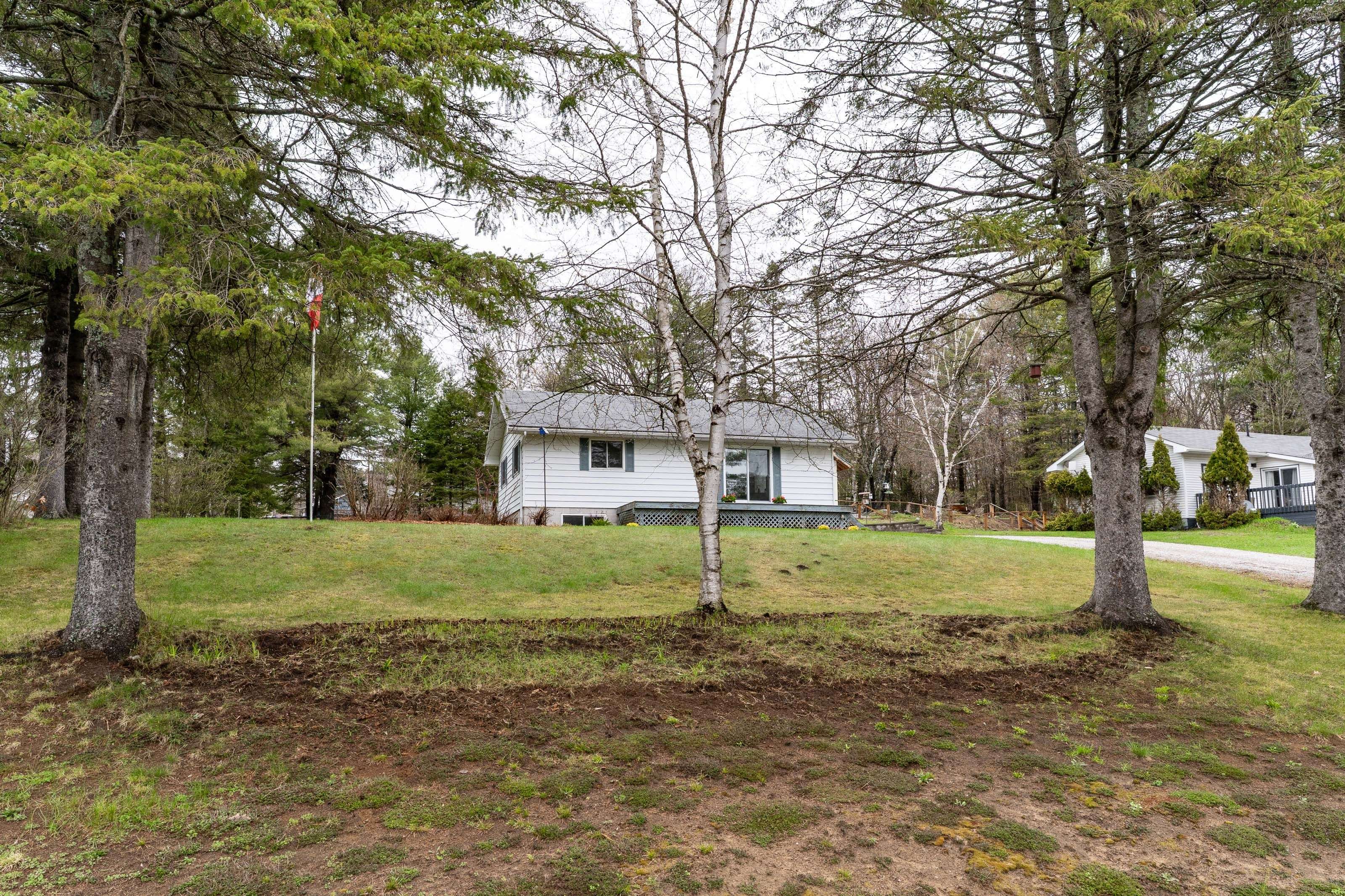 64 Spruce DR, Huntsville, ON P0B 1L0