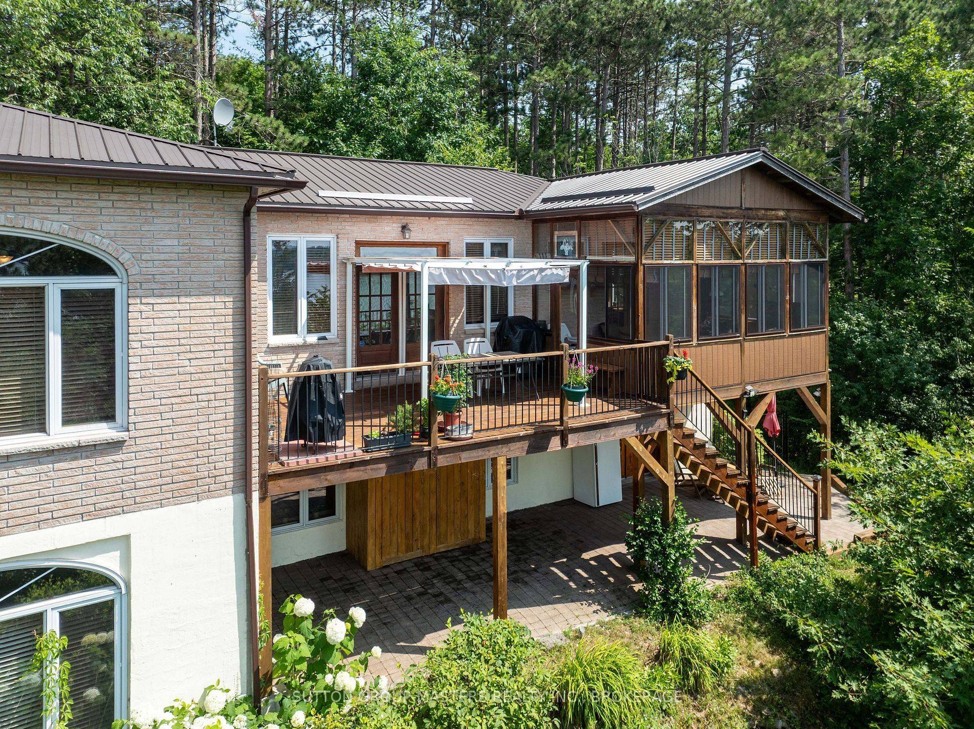 715 North Shore RD, Rideau Lakes, ON K0G 1X0