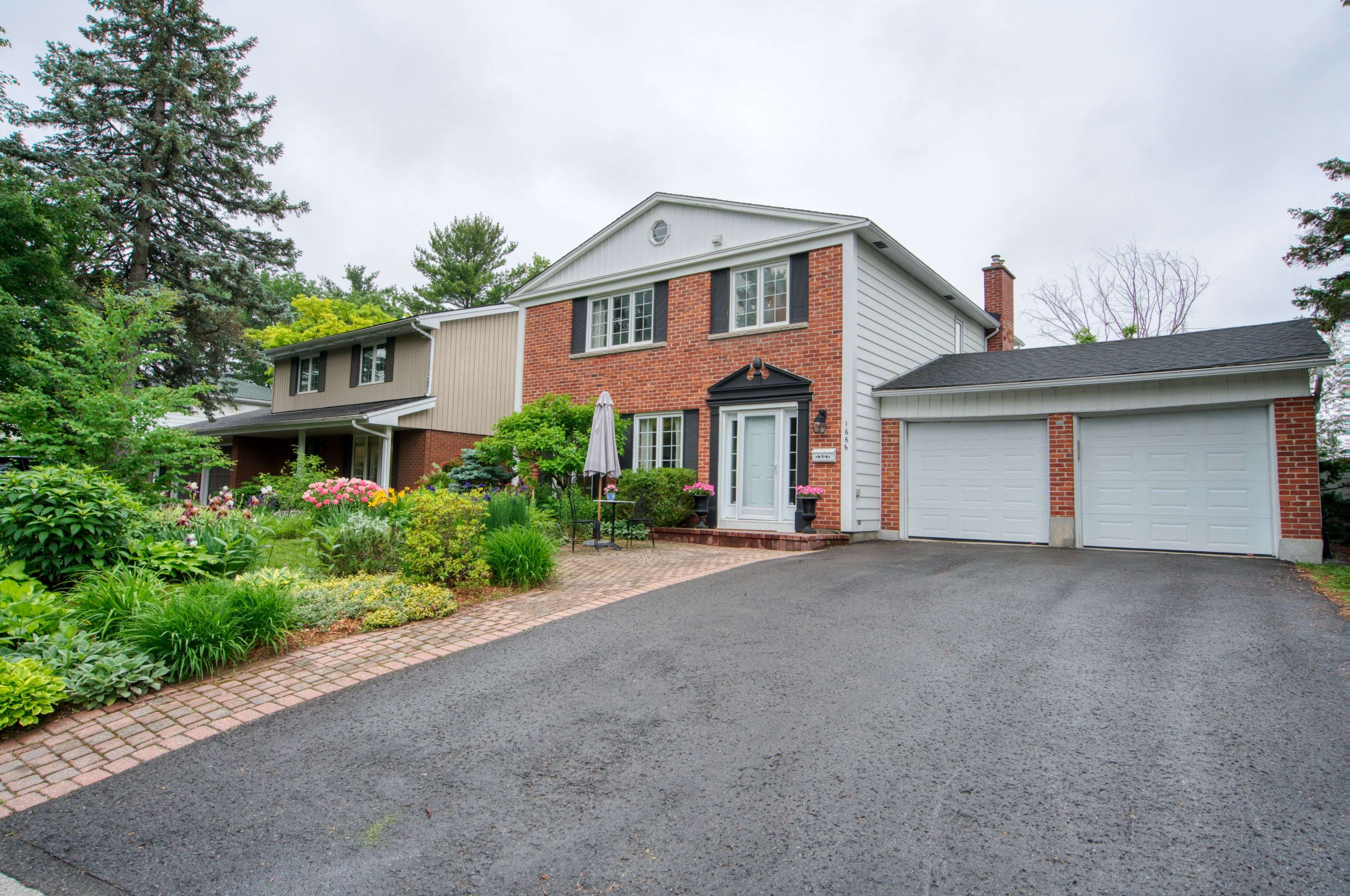 1666 Amberdale CRES, Alta Vista And Area, ON K1H 7B3