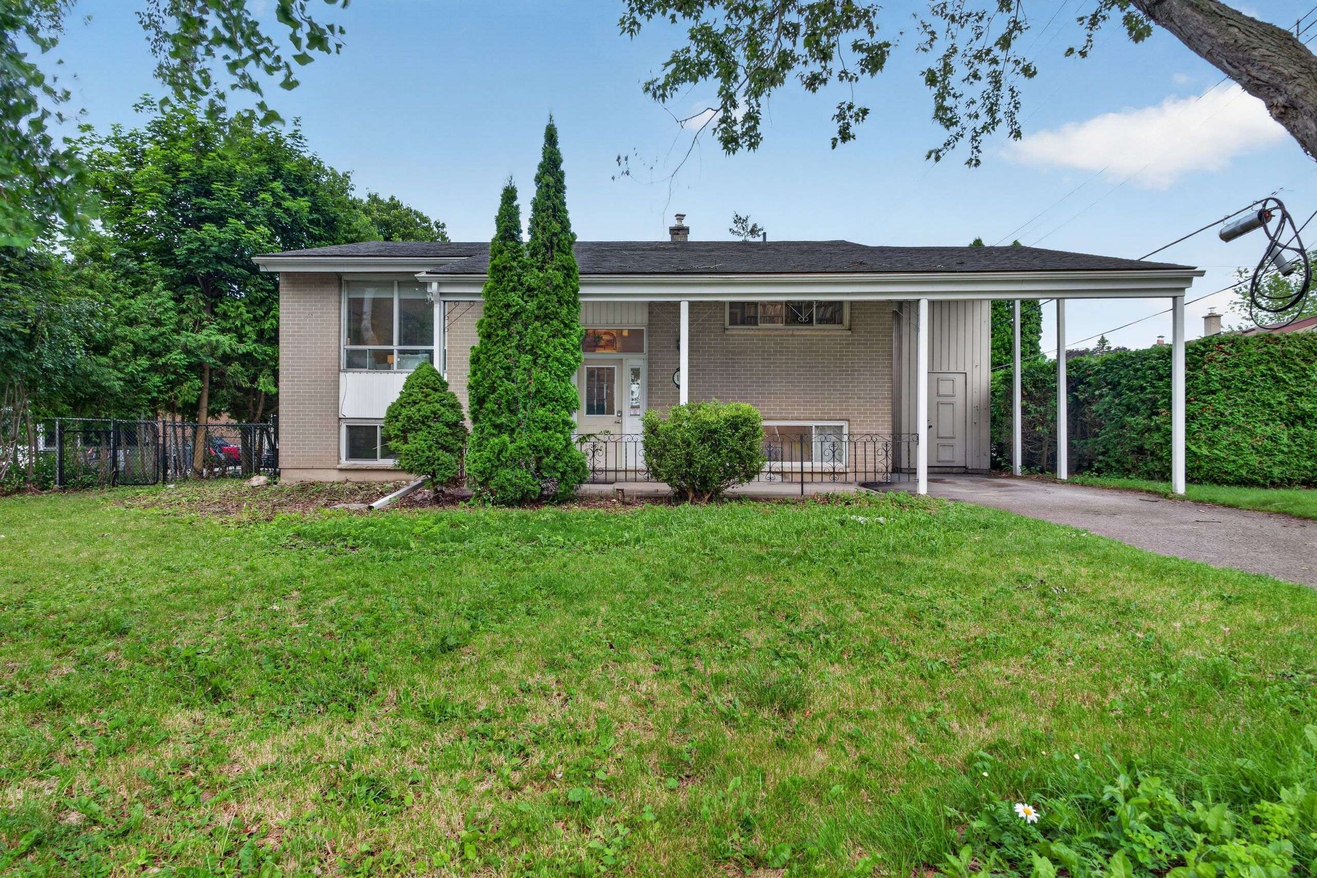 11 PEMBER PL, Kingston, ON K7M 2P8