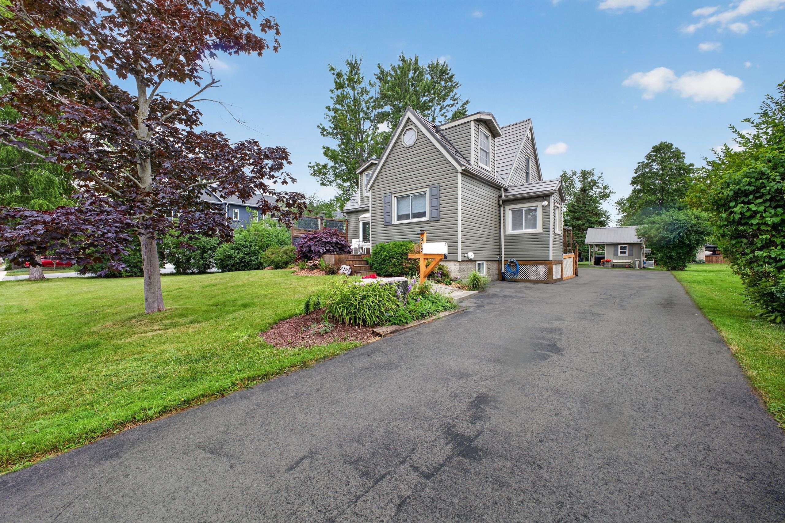 316 Leask AVE, Fort Erie, ON L2A 4L4