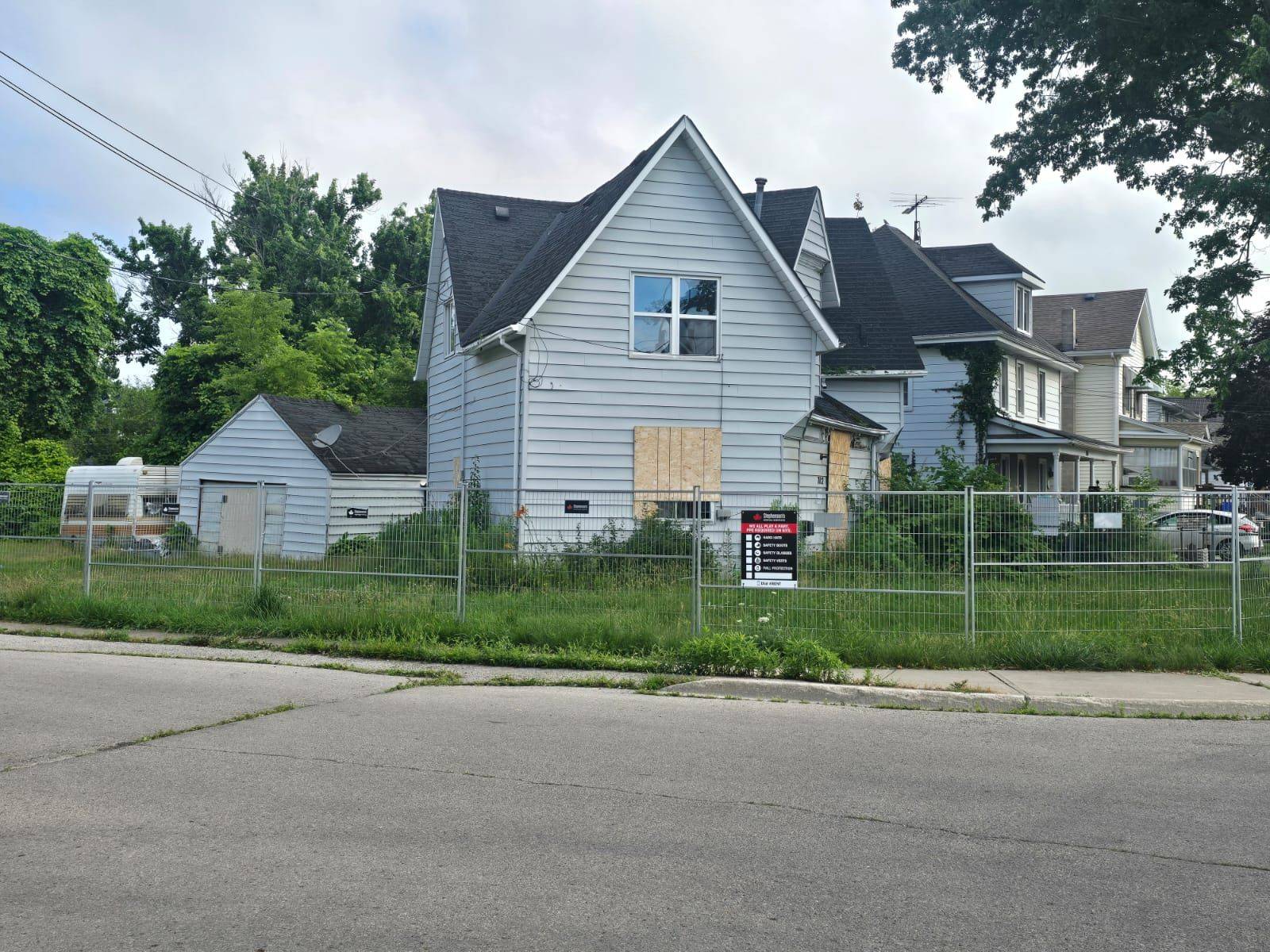 702 Cedar ST, Haldimand, ON N1A 2J8