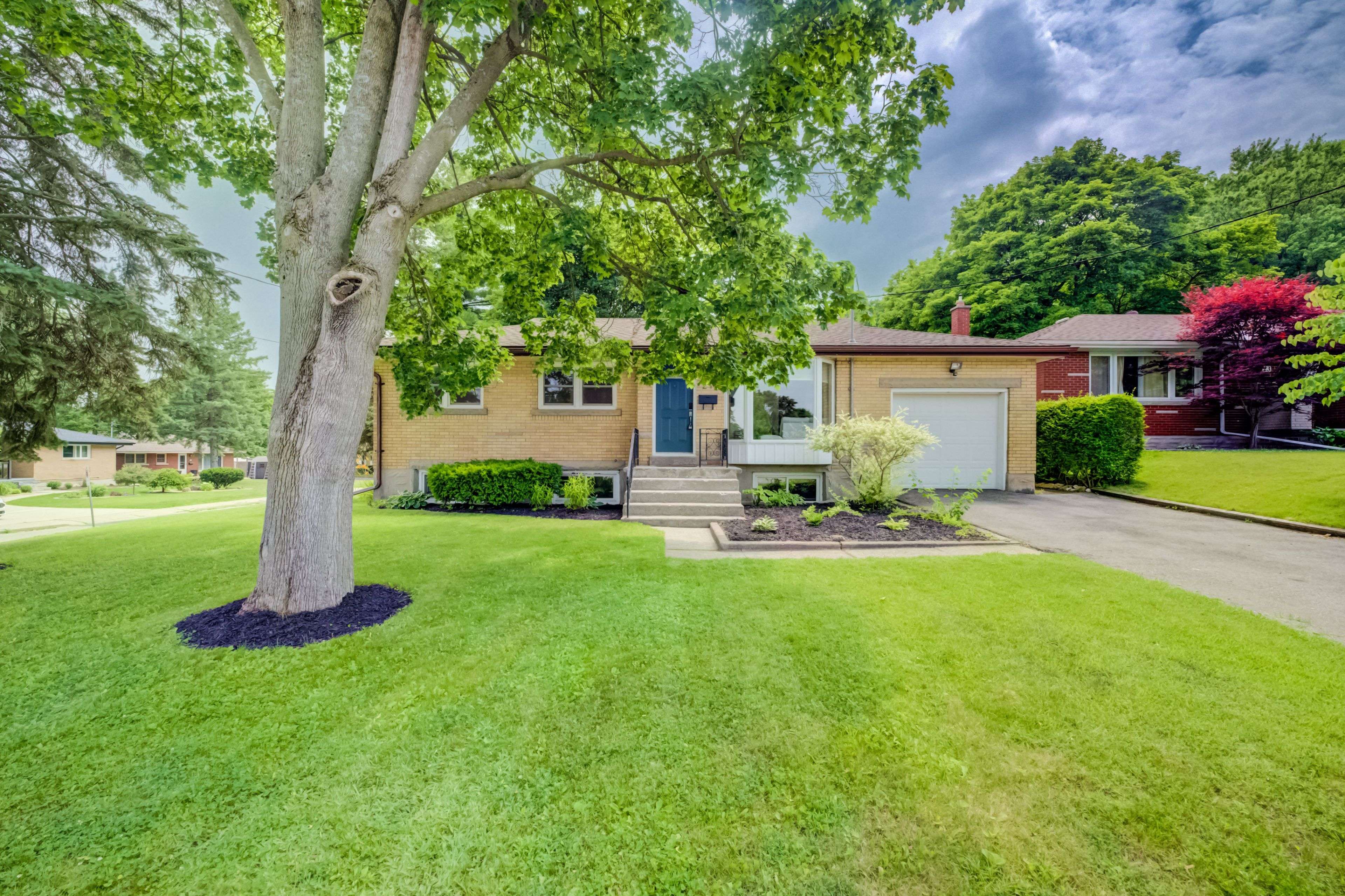 21 Culham DR, Cambridge, ON N1S 2G7