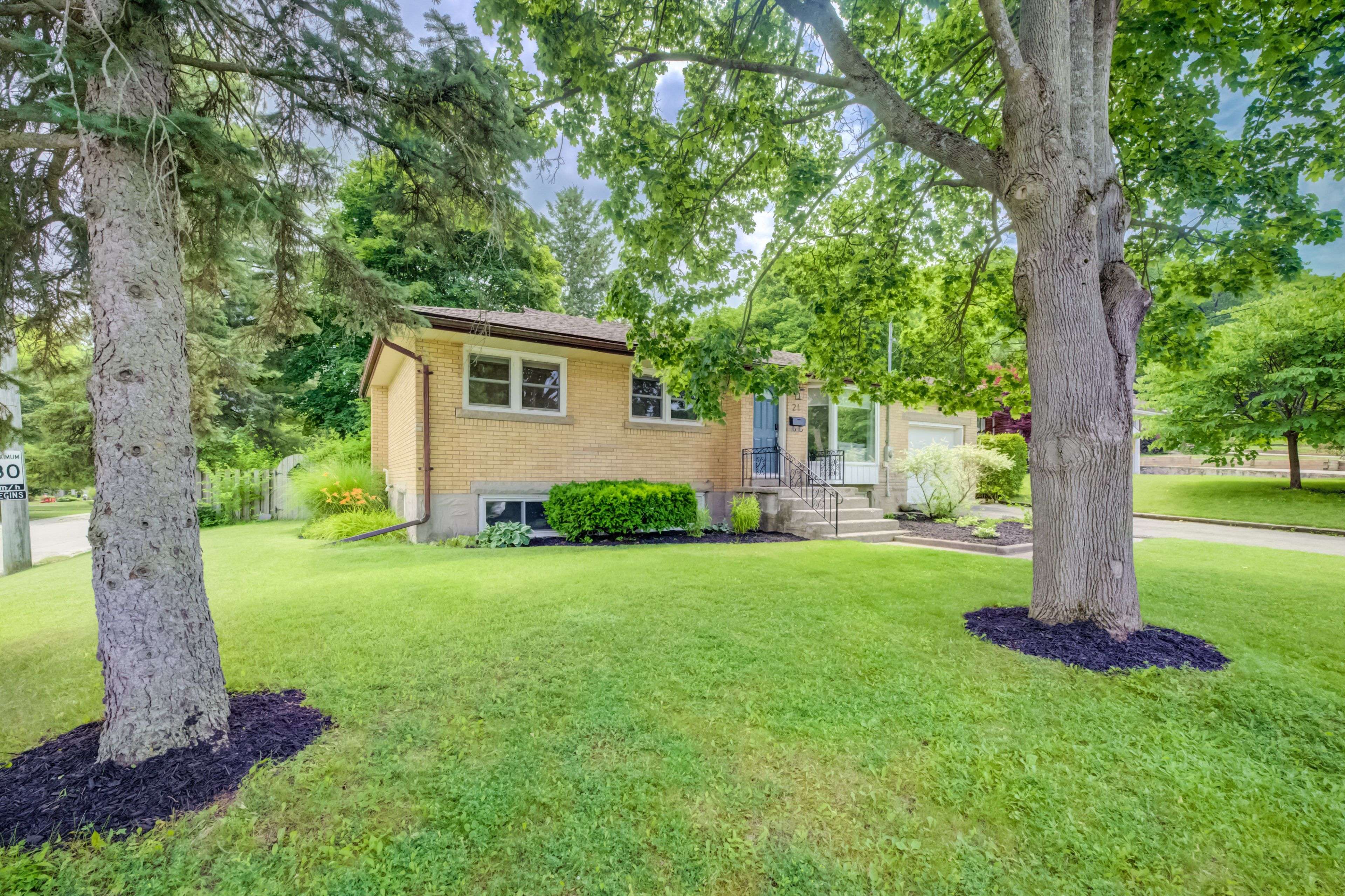 21 Culham DR, Cambridge, ON N1S 2G7