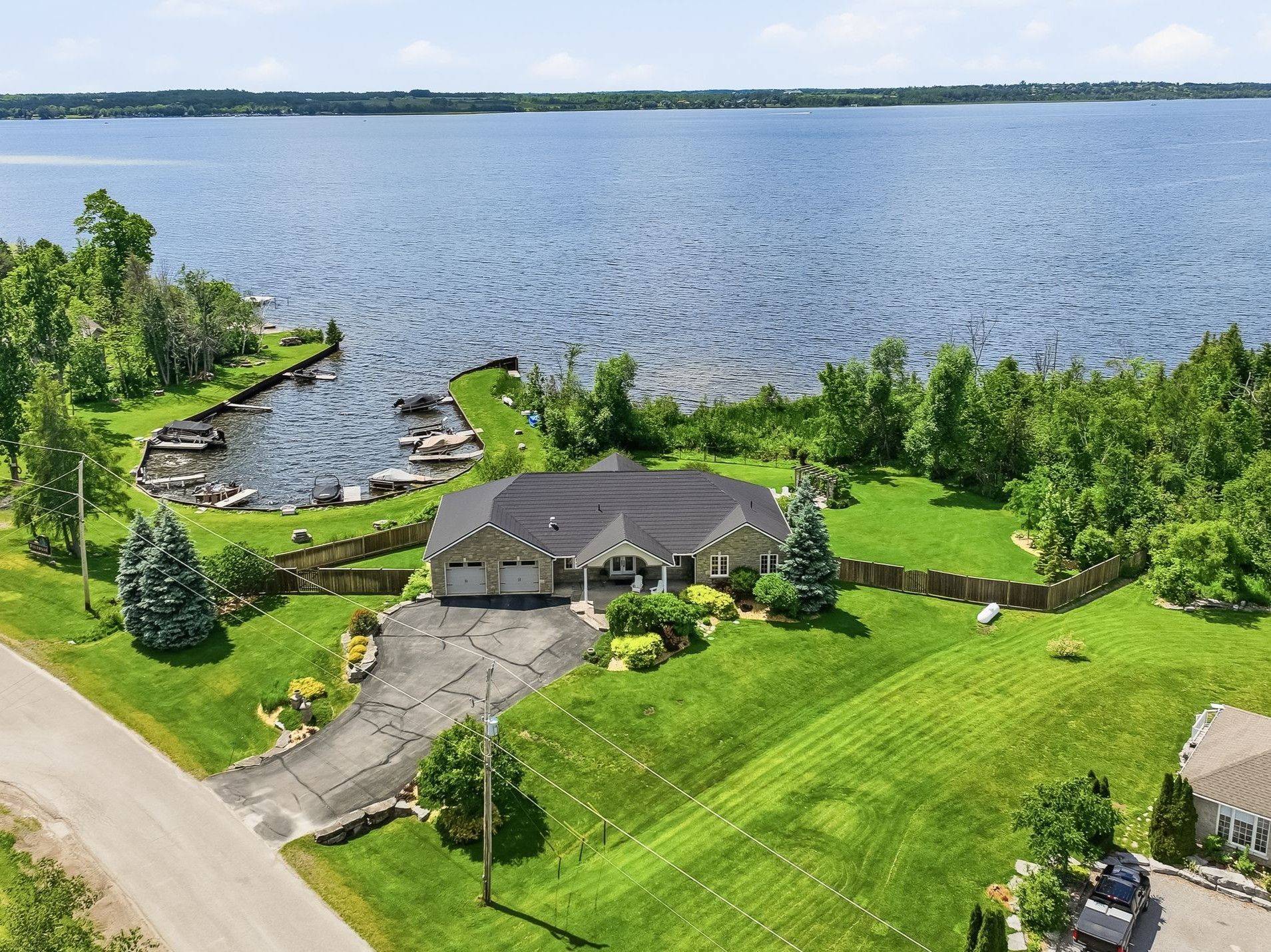 1674 Morris AVE, Selwyn, ON K0L 1T0