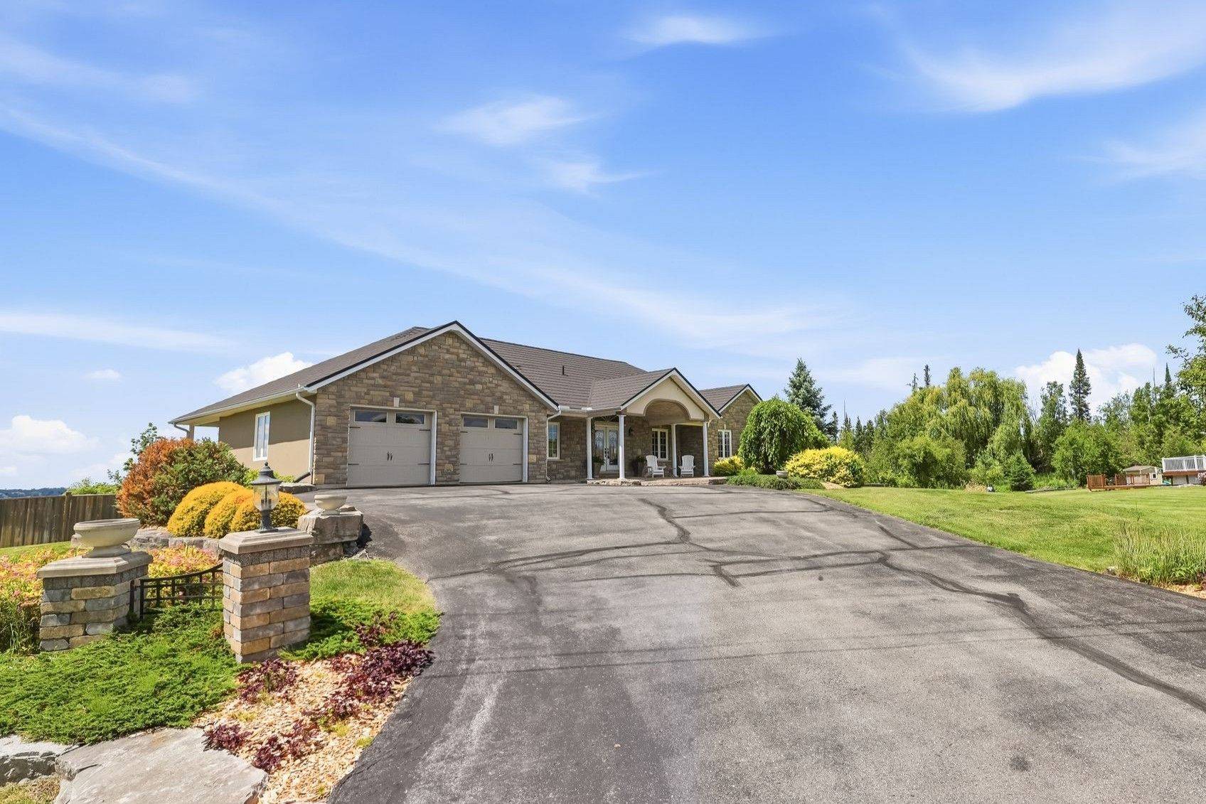 1674 Morris AVE, Selwyn, ON K0L 1T0