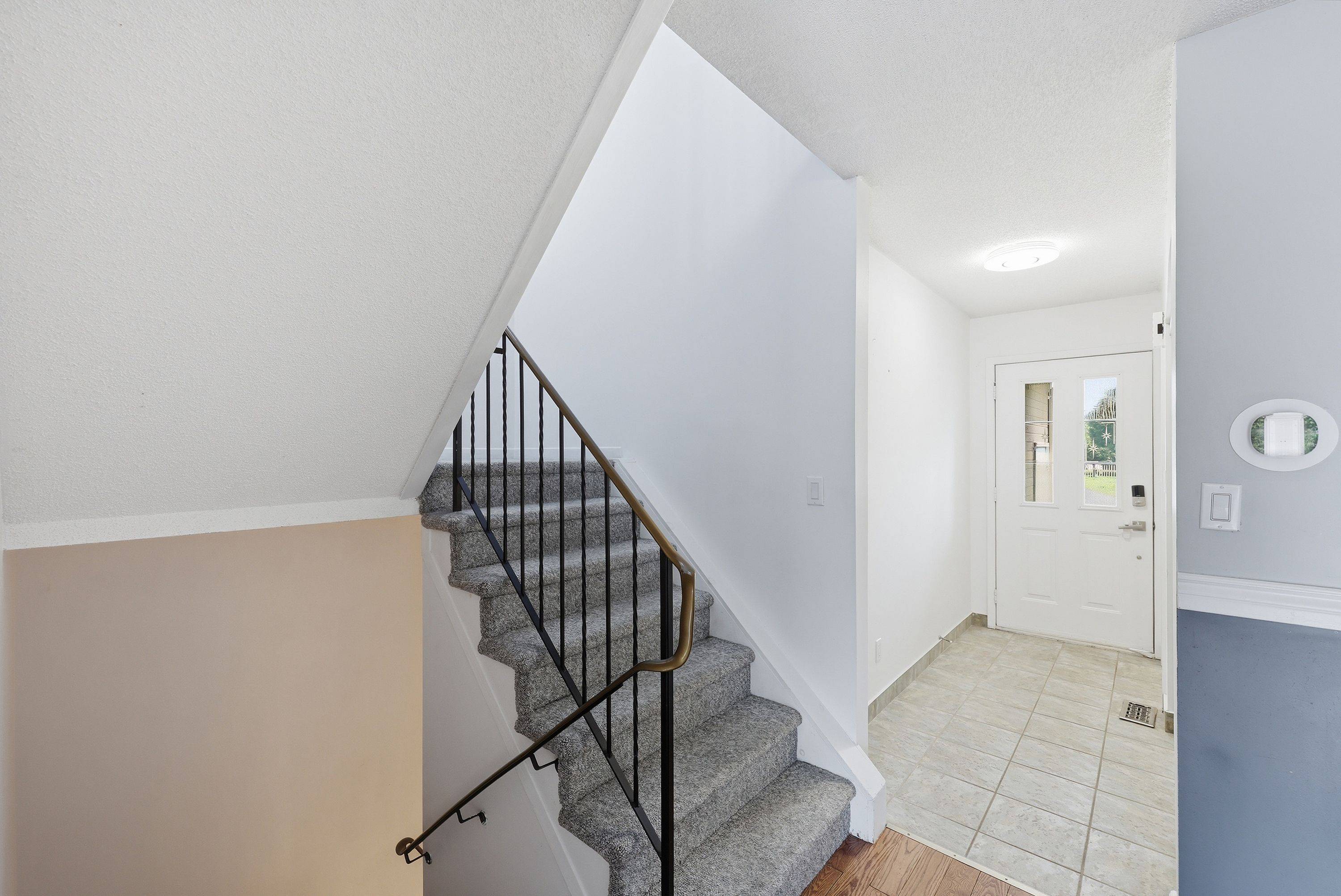 793 Littlestone CRES, Kingston, ON K7M 8L7