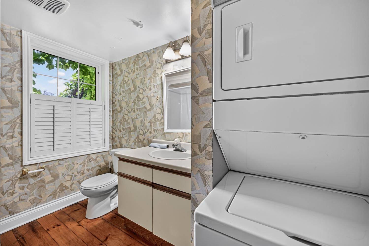 96 William ST, Kingston, ON K7L 2C5
