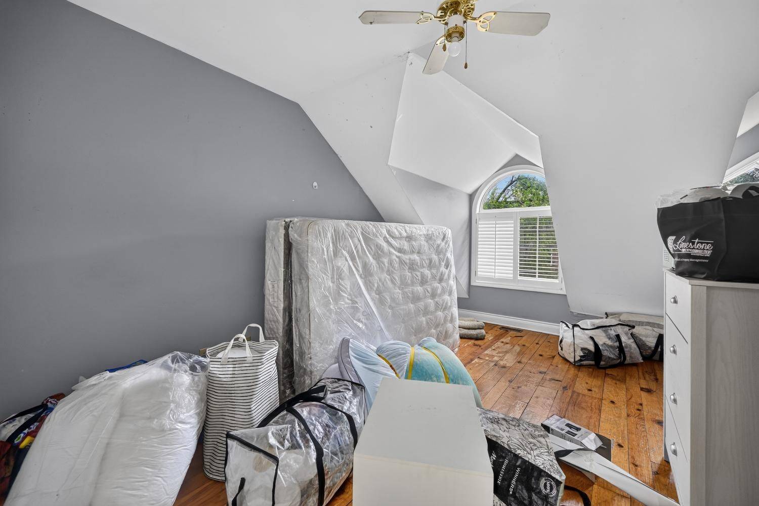 96 William ST, Kingston, ON K7L 2C5