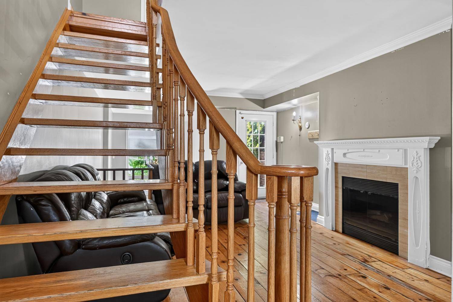 98 William ST, Kingston, ON K7L 2C5