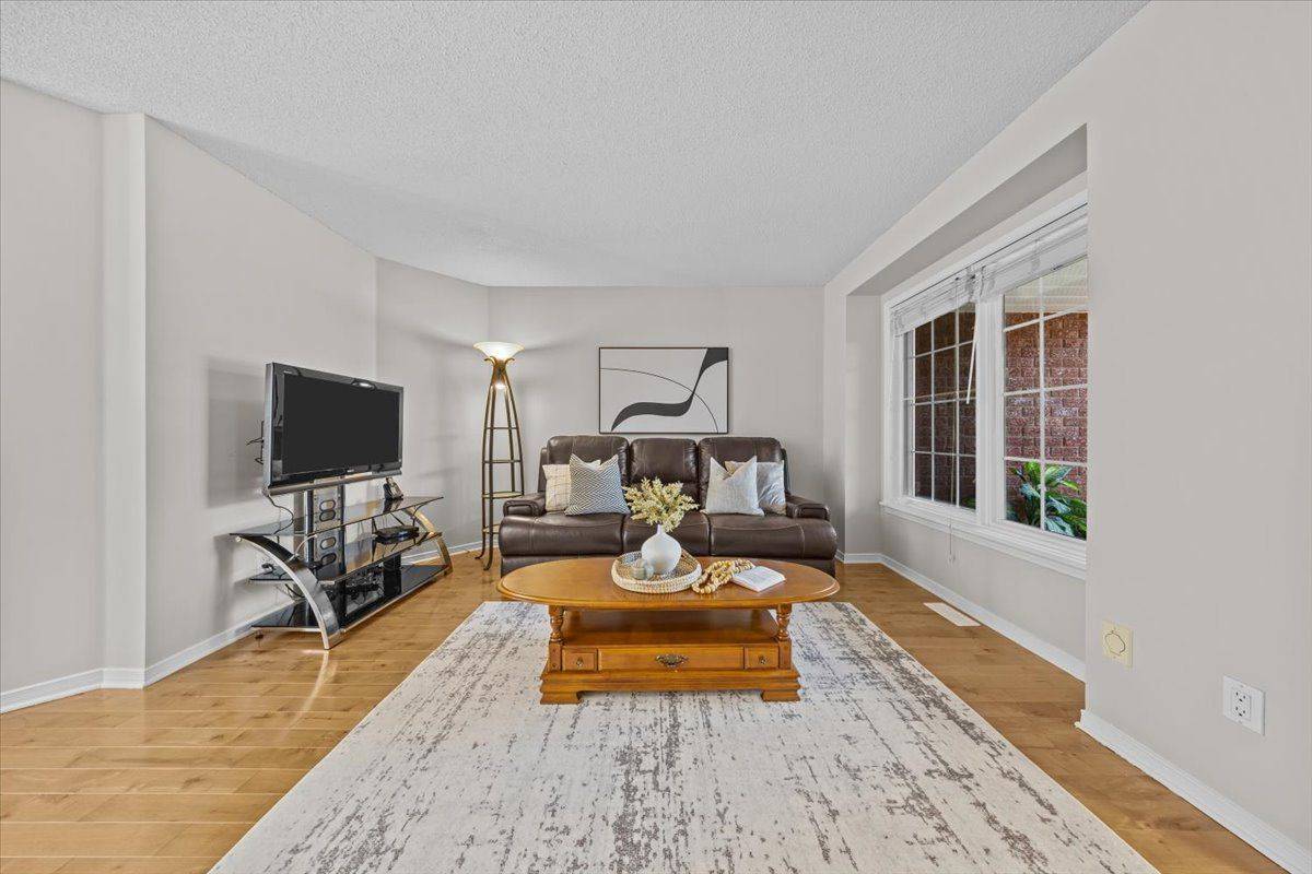 46 MARGRAVE AVE, Hunt Club - South Keys And Area, ON K1T 3Y2