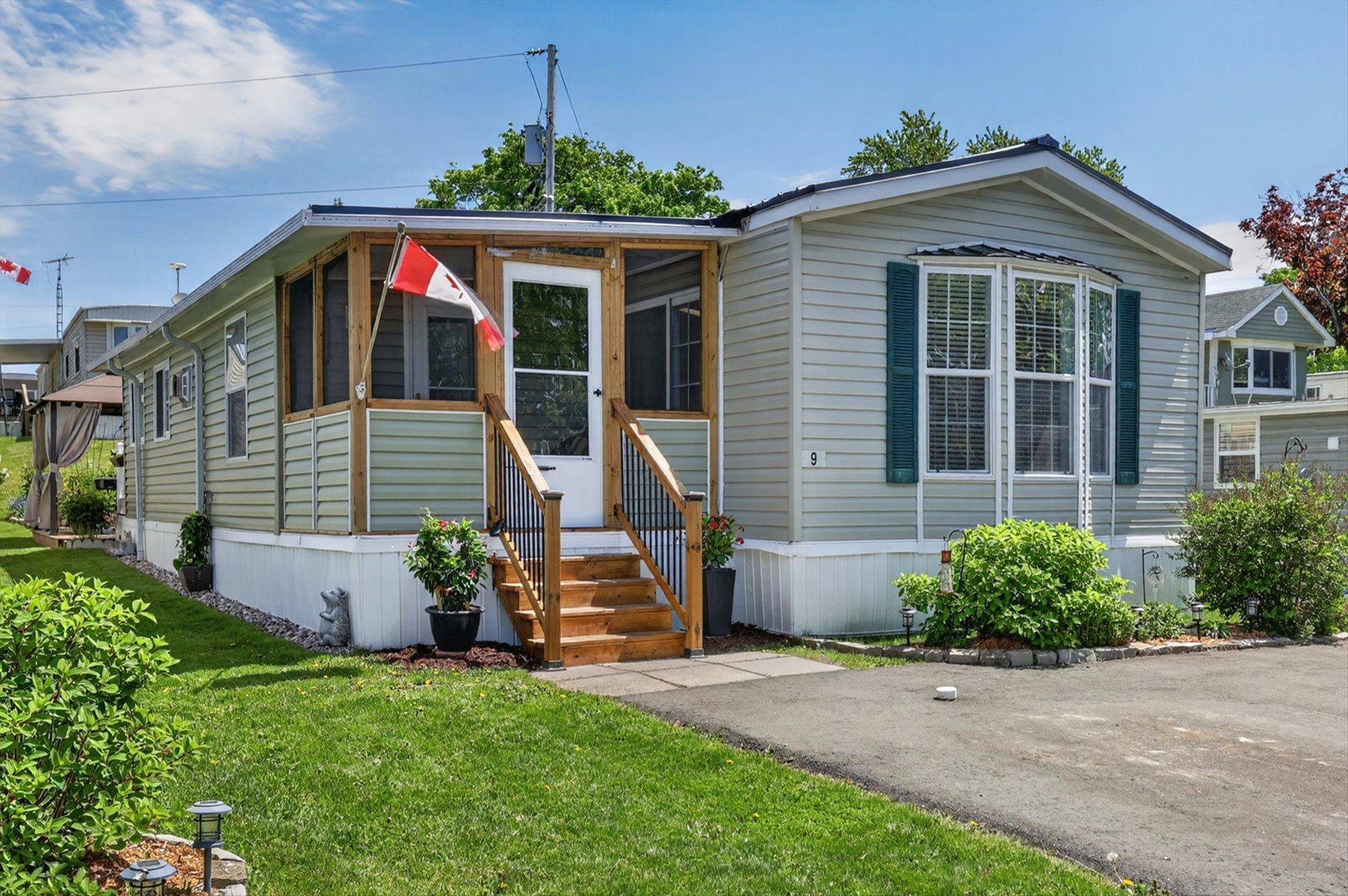 9 Poplar DR, Otonabee-south Monaghan, ON K0L 2G0