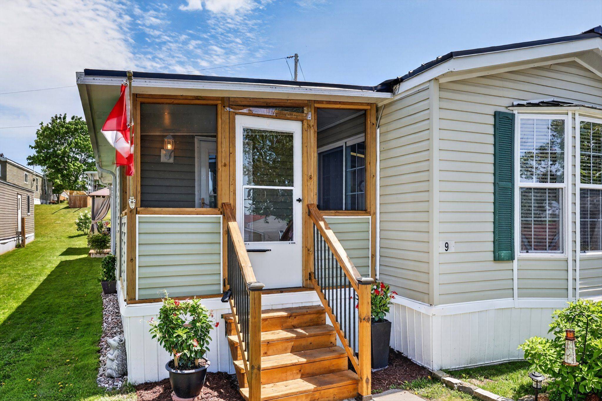 9 Poplar DR, Otonabee-south Monaghan, ON K0L 2G0