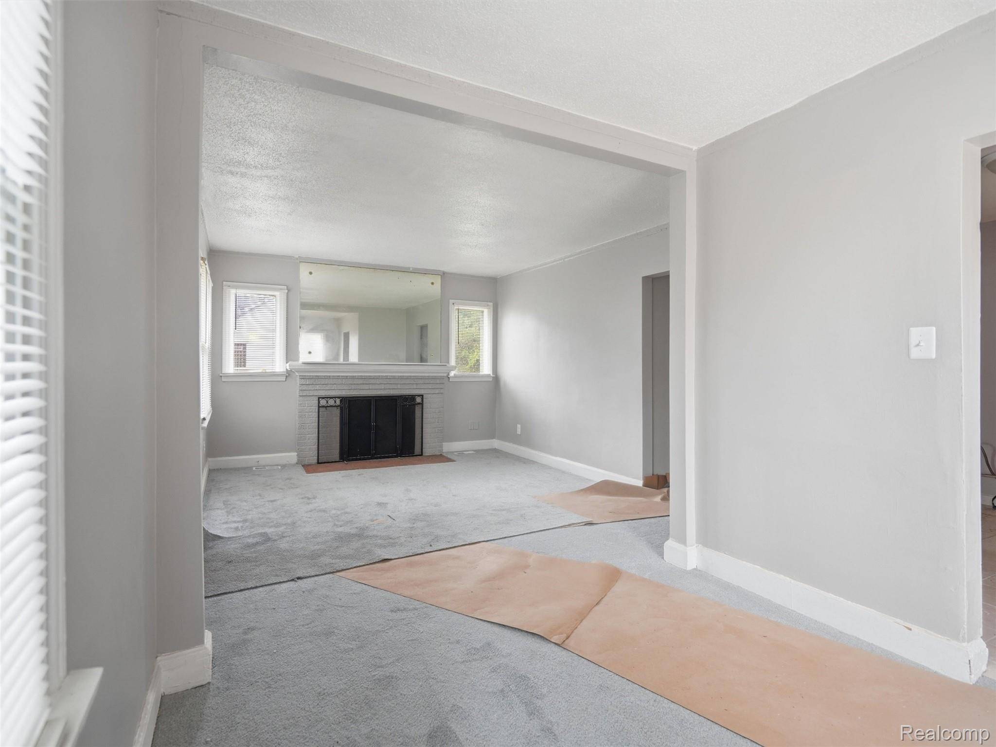 9586 Mansfield ST, Detroit, MI 48227