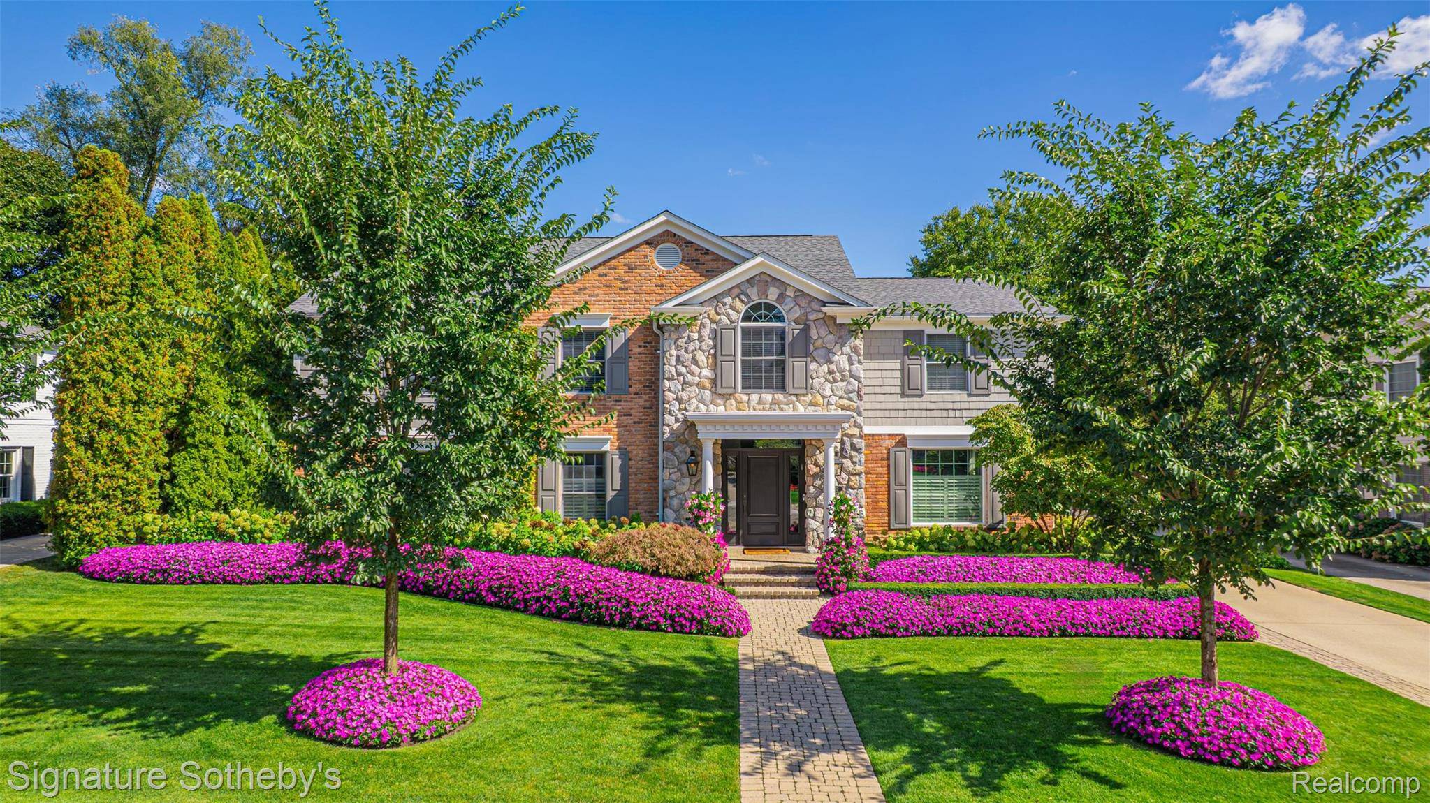 182 Chewton RD, Bloomfield Hills, MI 48301