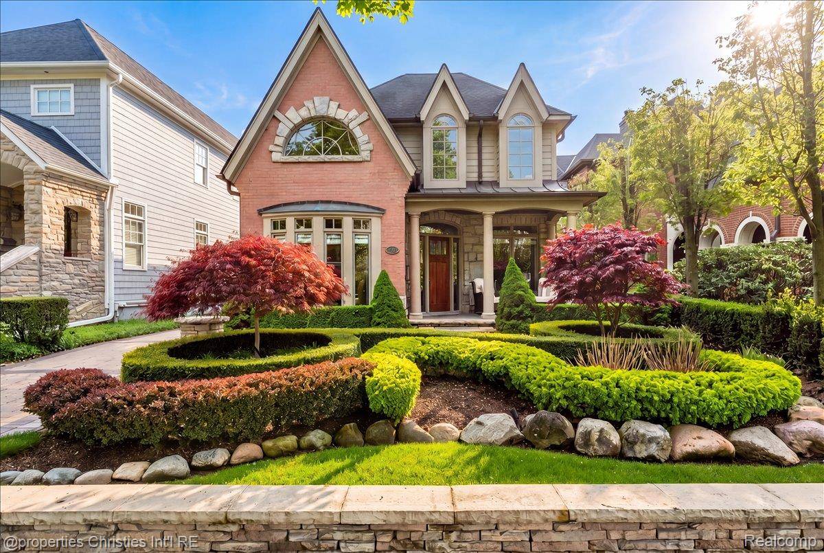 517 W Frank ST, Birmingham, MI 48009