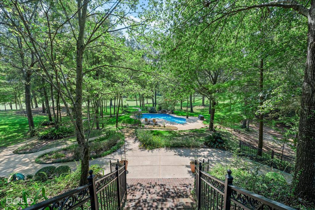 36 Golf Club Drive, Haughton, LA 71037