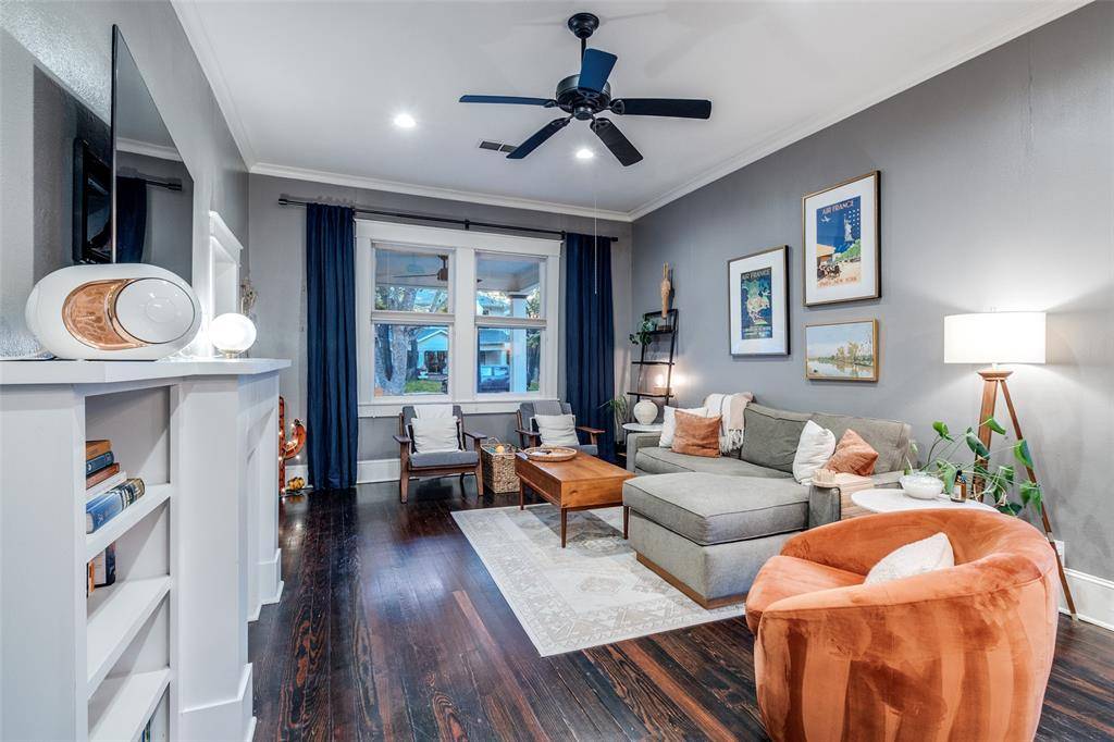 340 S Edgefield Avenue, Dallas, TX 75208