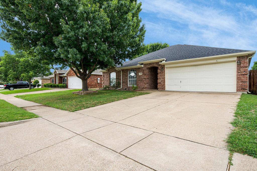943 Morgan Drive, Burleson, TX 76028