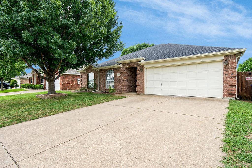 943 Morgan Drive, Burleson, TX 76028
