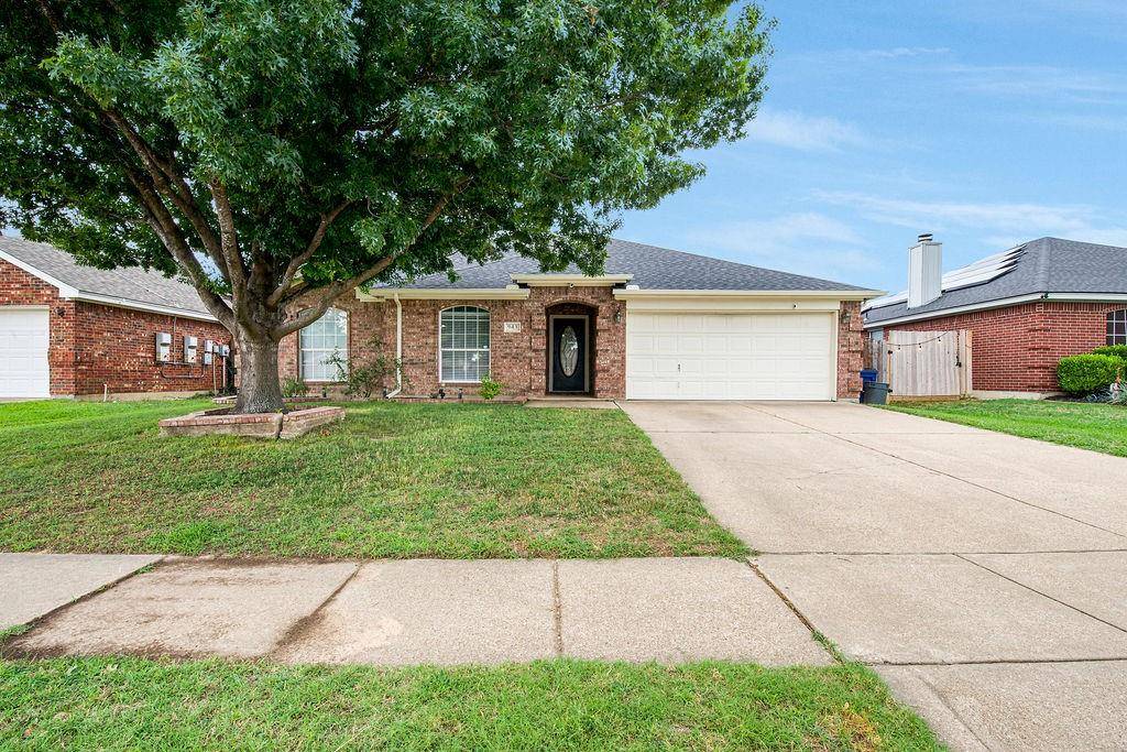 943 Morgan Drive, Burleson, TX 76028