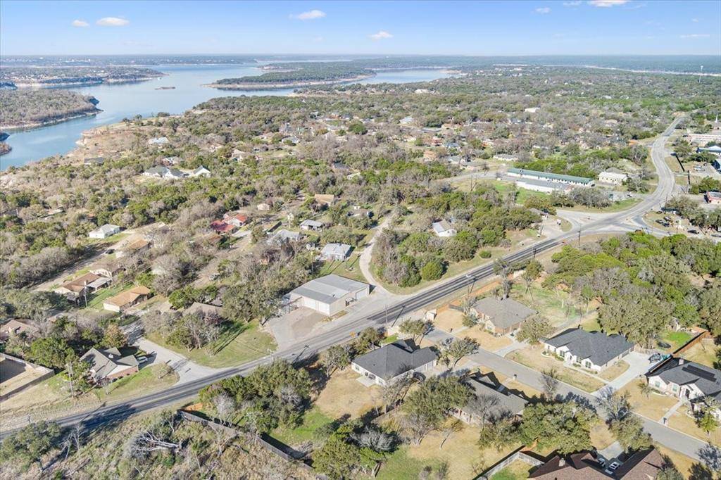 102 Rancho Del Lago Lane, Morgans Point Resort, TX 76513