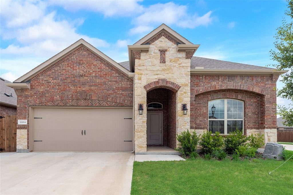 11104 Canyon Mine Drive, Aubrey, TX 76227