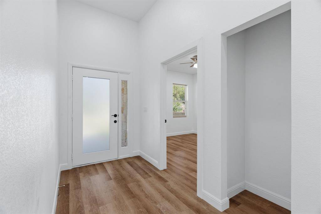 2406 Naoma Street, Dallas, TX 75241