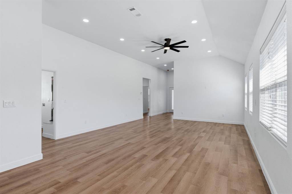 2406 Naoma Street, Dallas, TX 75241