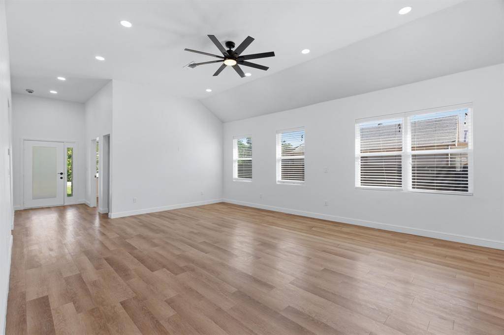 2406 Naoma Street, Dallas, TX 75241