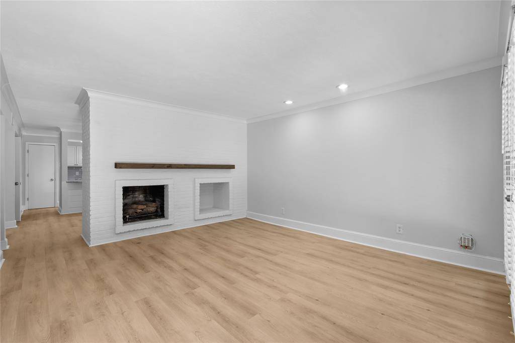 5928 Sandhurst Lane #127, Dallas, TX 75206