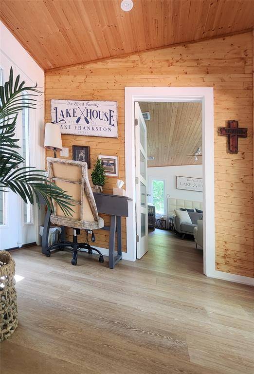 92 Lake Frankston, Frankston, TX 75763