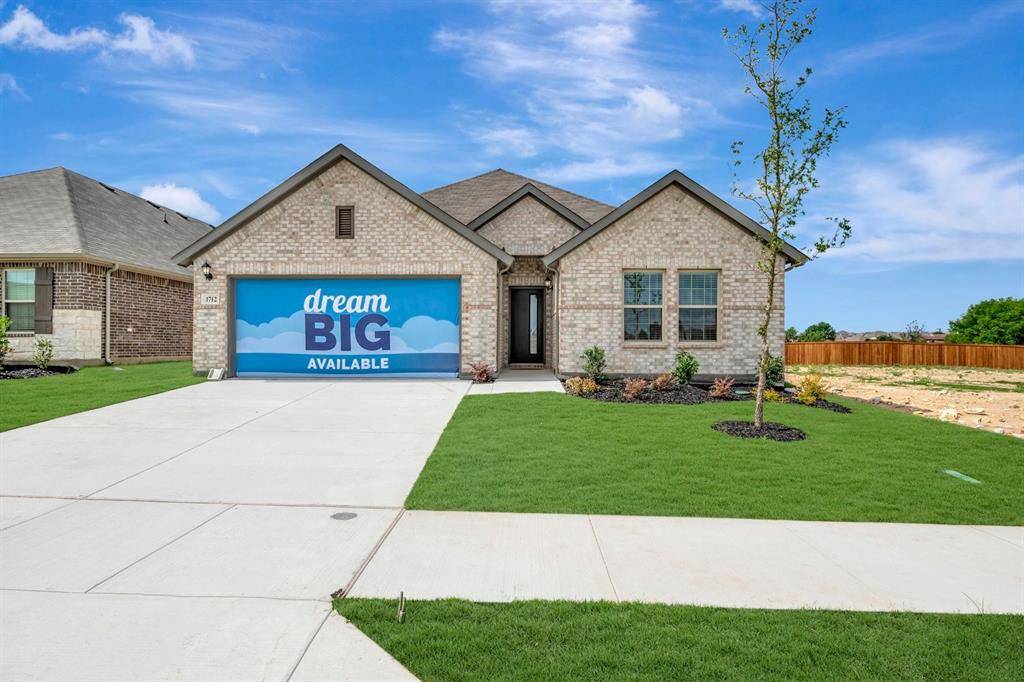 1712 Pinnate Drive, Fort Worth, TX 76131