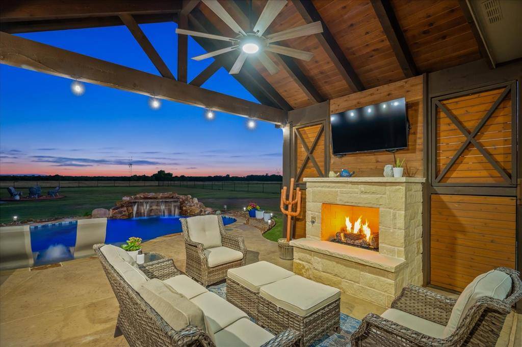 3467 County Road 2508, Caddo Mills, TX 75135
