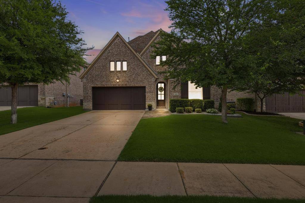 342 Hill Creek Lane, Grapevine, TX 76051