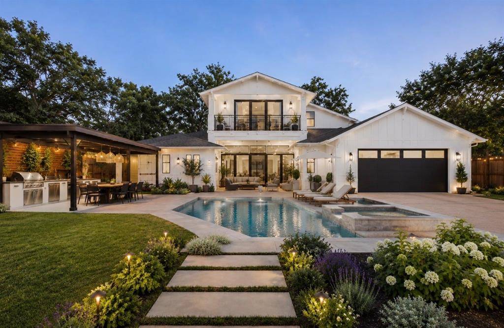 3217 Golfing Green, Farmers Branch, TX 75234
