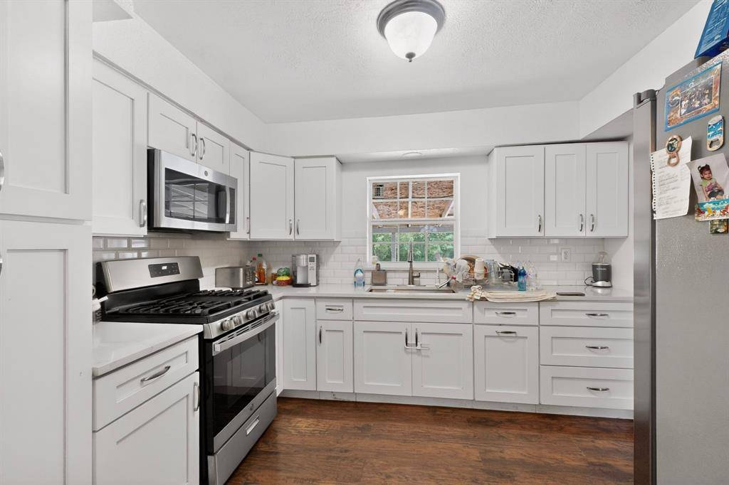 8927 Beckley View Avenue, Dallas, TX 75232