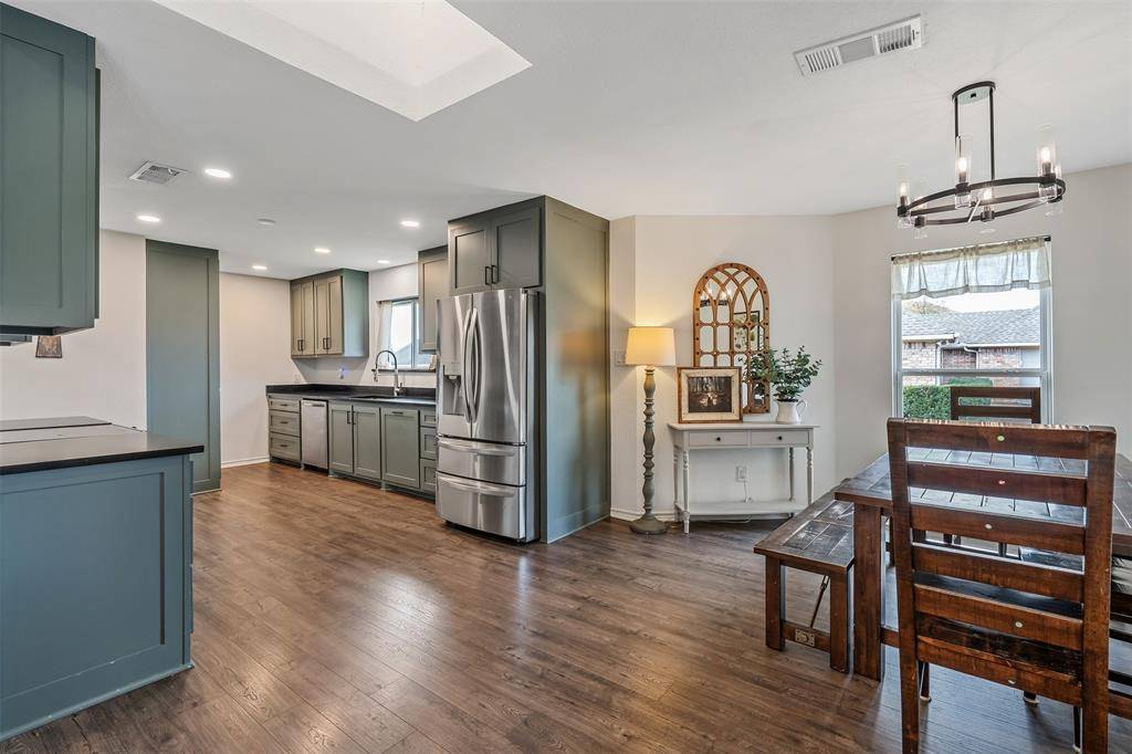 300 Rash Lane, Terrell, TX 75160