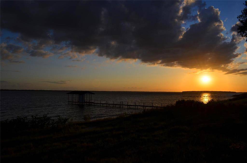 766 Sunset Court, Mabank, TX 75143