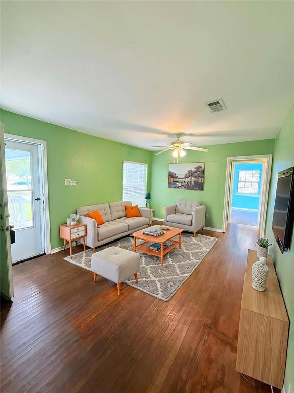 11827 Gaston Parkway, Dallas, TX 75218