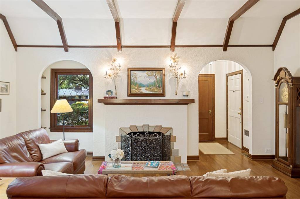6418 Westlake Avenue, Dallas, TX 75214